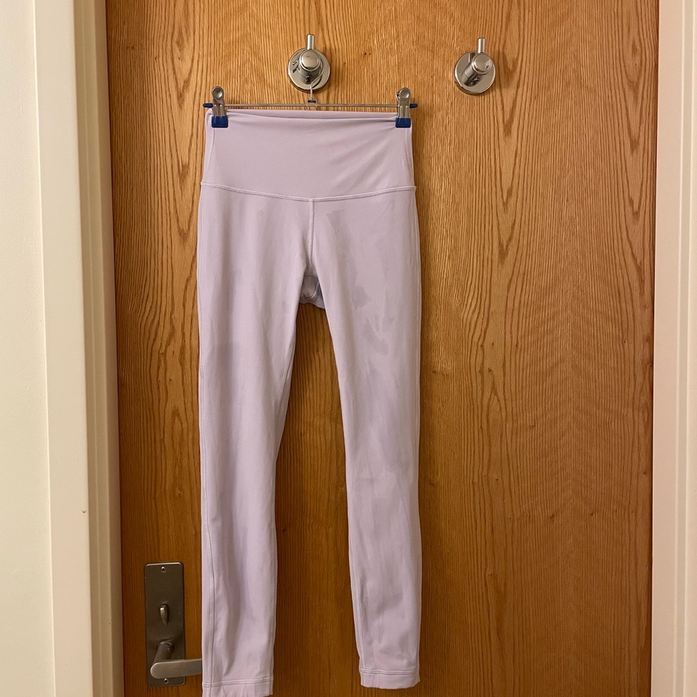 Lilac Lululemon Wunder Under Leggings